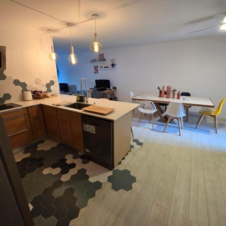 Chambre Chez L'Habitant Cosy Et Moderne, Vue Sur Montagne Saint-Denis Kültér fotó